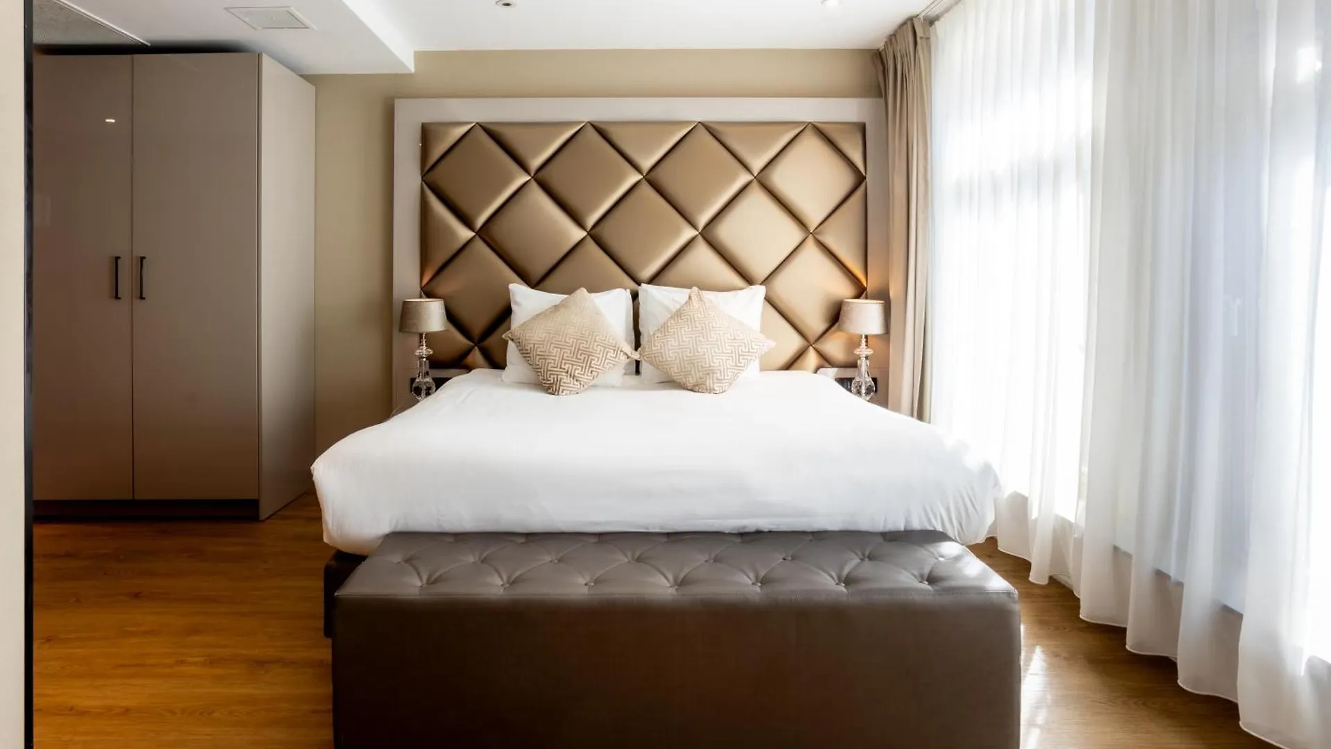 Where to Stay in de Grachtengordel: 10 Centrale Hotels